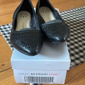 Isaac Mizrahi Black Flats with Textured Design